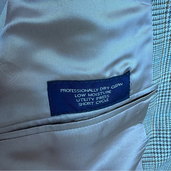 Jos. A. Bank Executive Collection Plaid Sport Coat - Men's 42R (Fits like 40R) - Picture 3 of 5